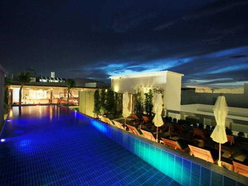 The Sea Patong Hotel Phuket Exterior photo